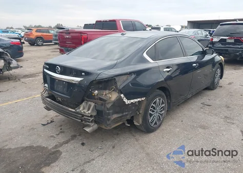 2015 Nissan Altima 2.5 S из США, поврежденный, VIN 1N4AL3AP5FN400596